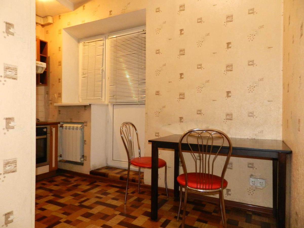 1-Room Apartment 50M2 On Metalurhiv Avenue 17, By Grandhome Zaporizhia Dış mekan fotoğraf